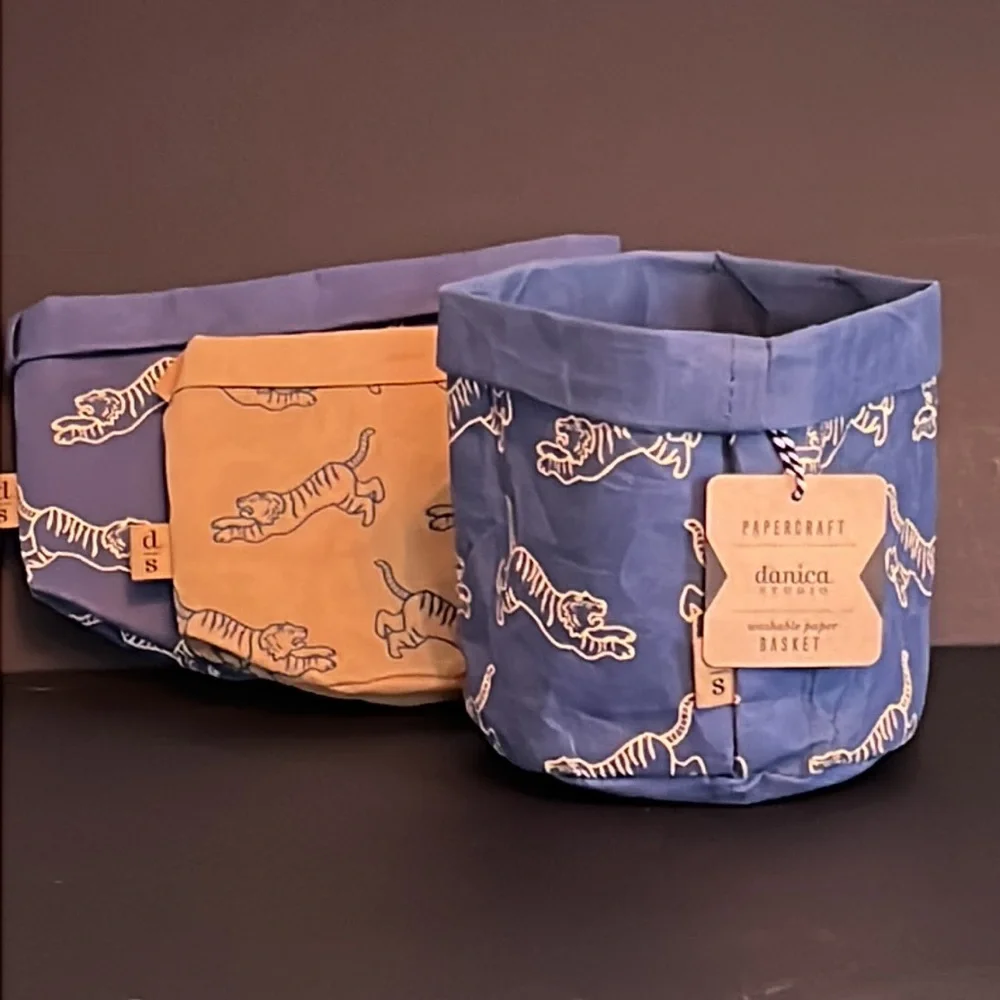 rabbits/aardvark/ostrich/caribou “Wild Rider” design metal pencil box & cup-NWT